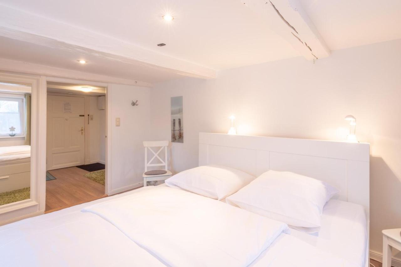 Apartmenthaus Toenning Kleine Kajuete Exteriör bild